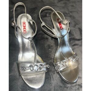 🤍 BONGO Metallic Silver Heels